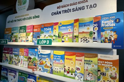 Tham gia Hội thảo giới thiệu sách giáo khoa